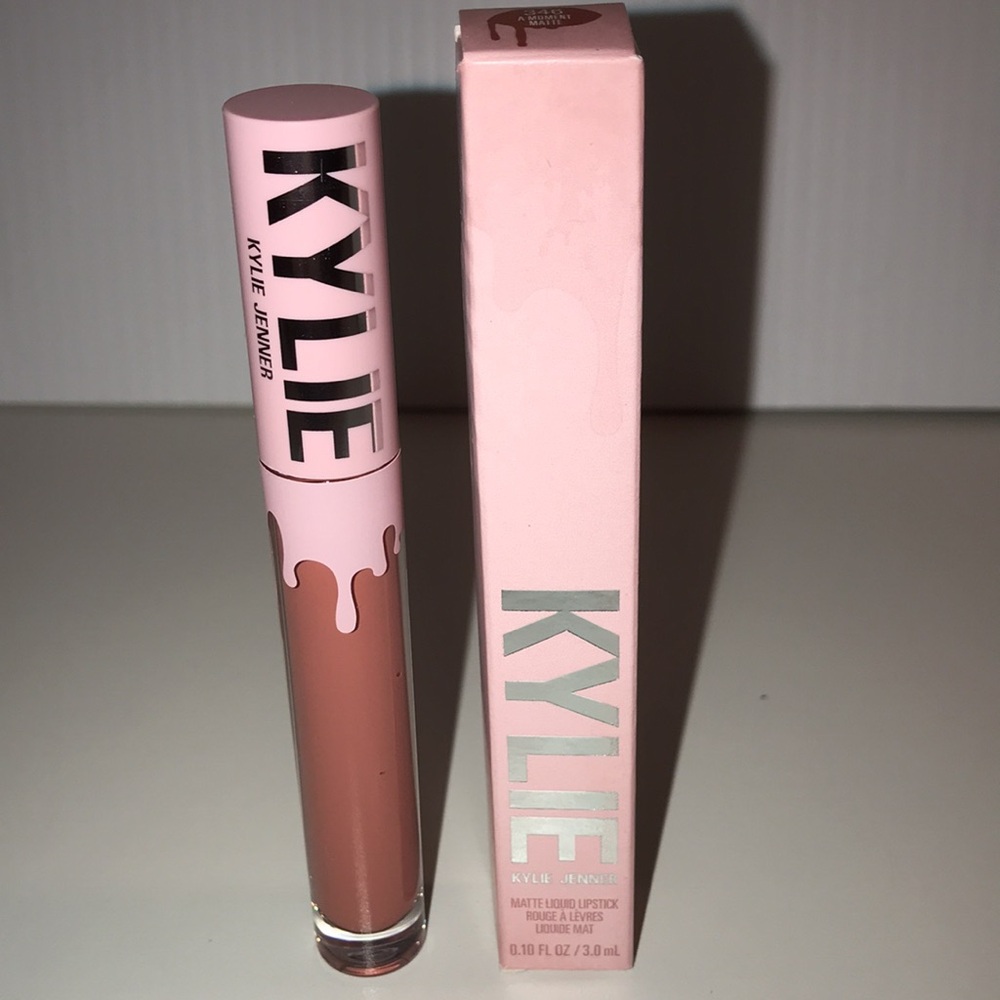 Kylie Matte Liquid Lipstick  a moment NEW